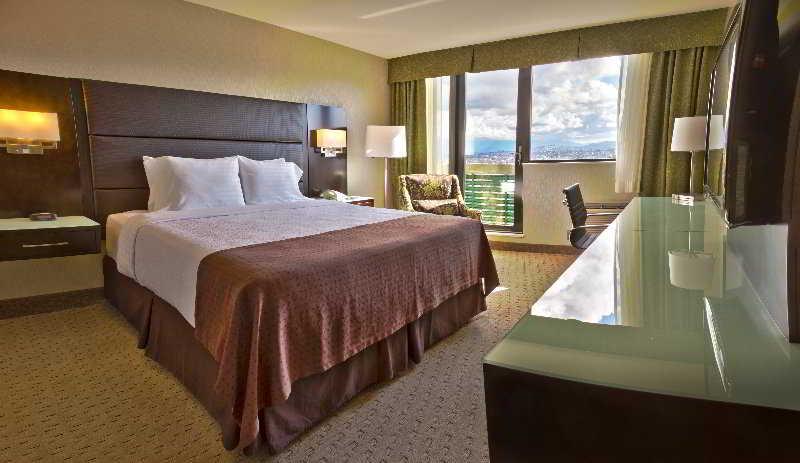 Holiday Inn Vancouver-Centre Broadway By Ihg Zewnętrze zdjęcie
