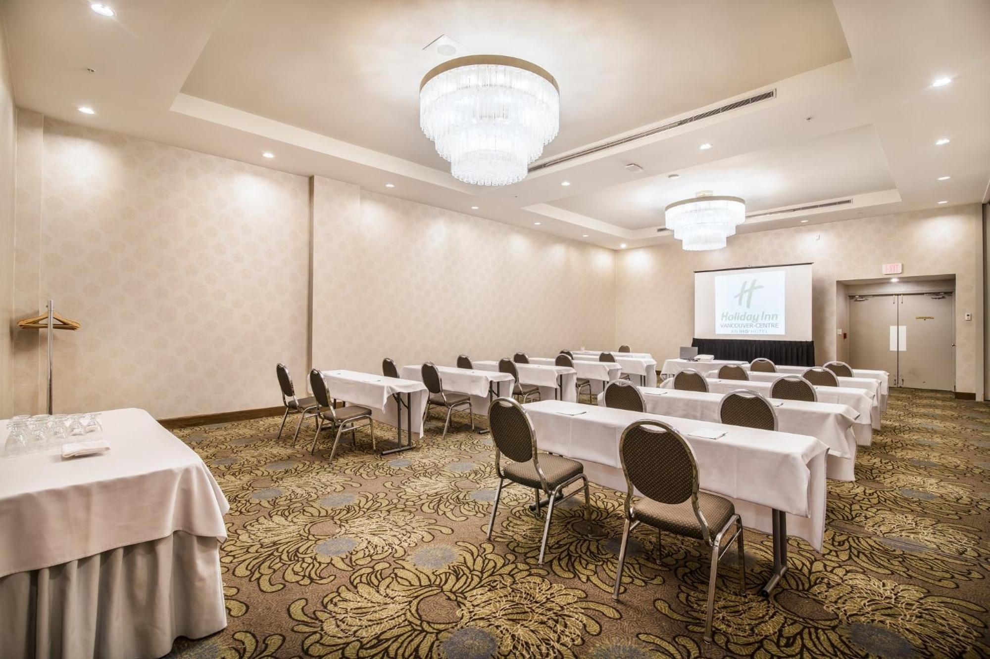 Holiday Inn Vancouver-Centre Broadway By Ihg Zewnętrze zdjęcie