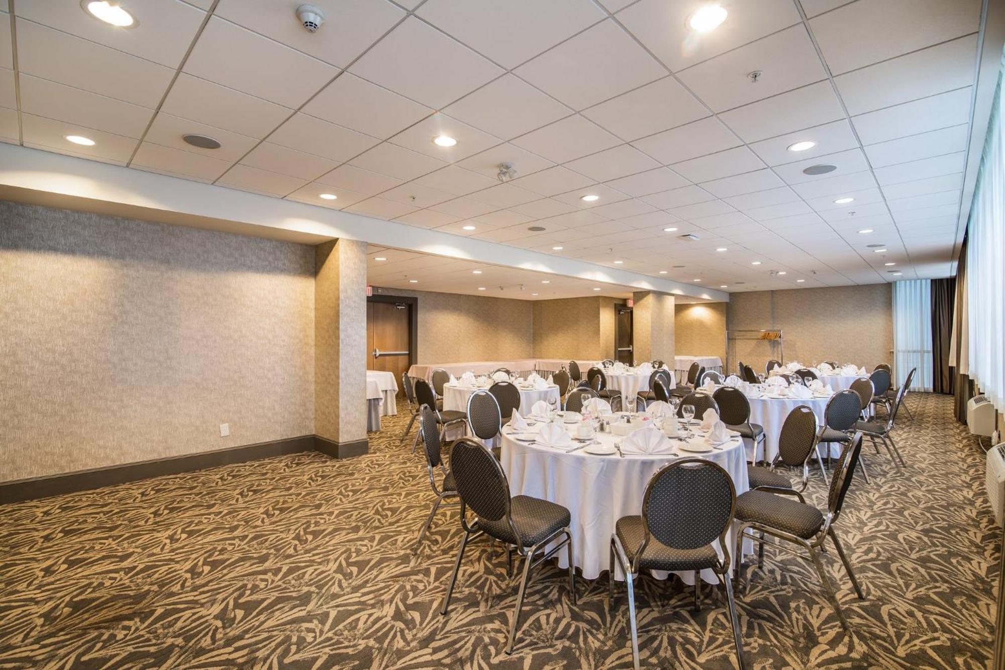Holiday Inn Vancouver-Centre Broadway By Ihg Zewnętrze zdjęcie