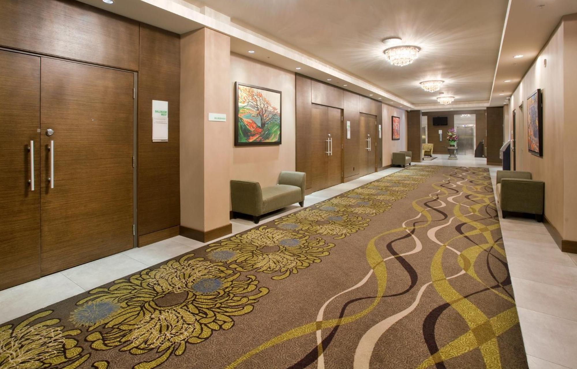 Holiday Inn Vancouver-Centre Broadway By Ihg Zewnętrze zdjęcie
